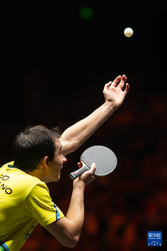 员的表现极 员的表现极