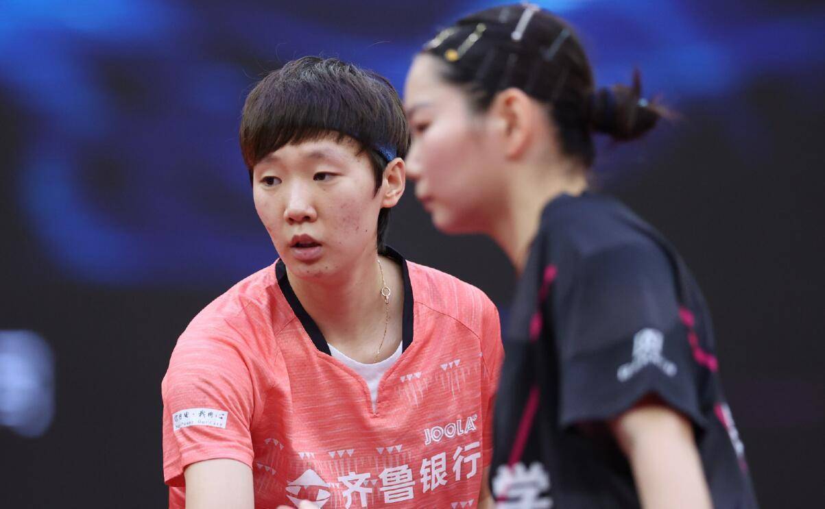 向移动的洞 向移动的洞