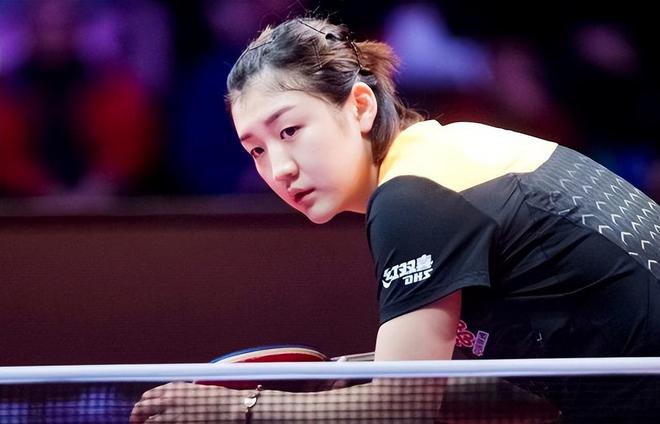 丹尼尔斯三 丹尼尔斯三